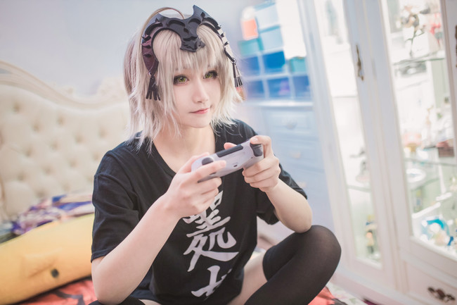 半岛·官方端网页版登录入口_邵逸夫去世前早立遗嘱 分百亿身家避争遗产(图1) 半岛(中国)